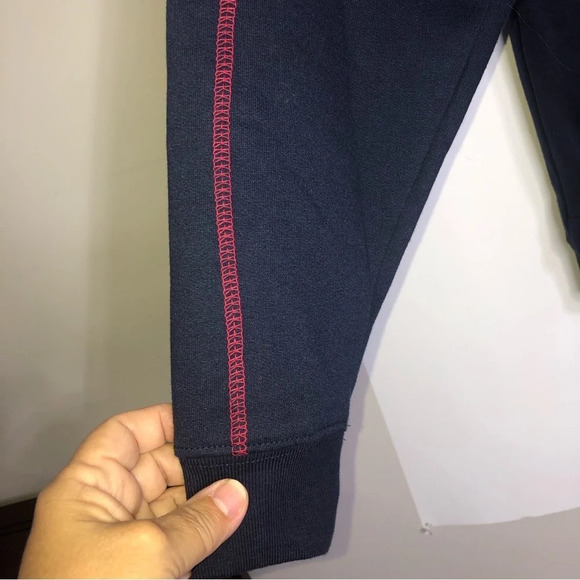 5/$25
Montreal Canadians NHL Hockey Sweatshirt Blue L(14-16) Hood Pouch Hood - Picture 7 of 9